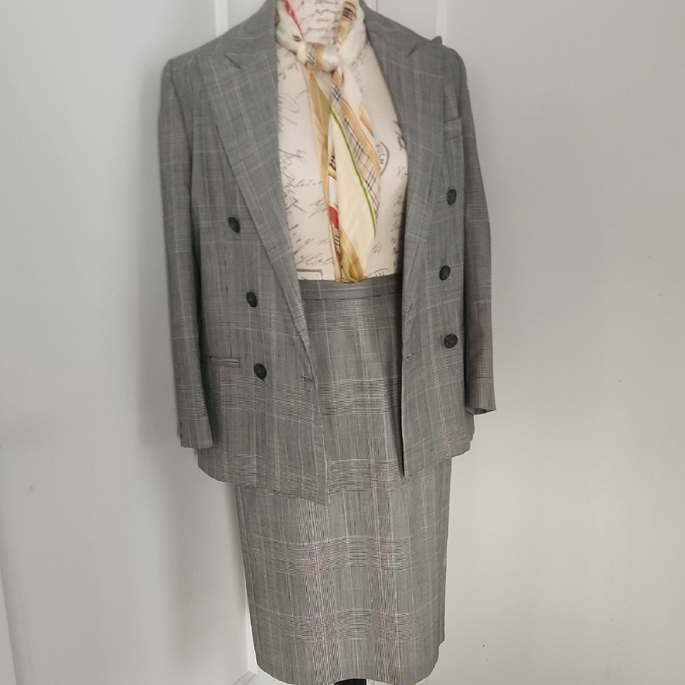 Ralph Lauren Gray Double-Breasted Women's Suit - Picture 5 of 13